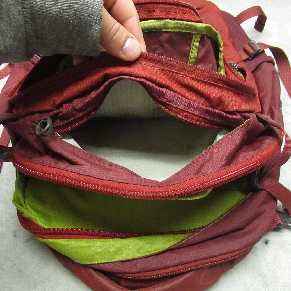 Osprey‎ Nebula Backpack Unisex One Size Red Hiking Daypack Outdoor Travel Bag